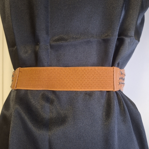 Breaded Belt W/ Elastic Back Size Small - Picture 3 of 4